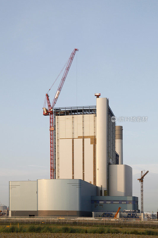 一座新发电厂的建筑工地