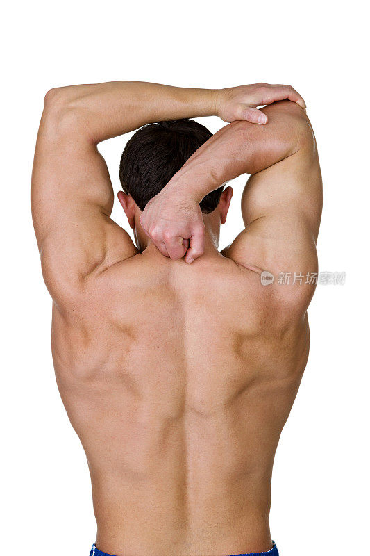 背部肌肉发达的男人