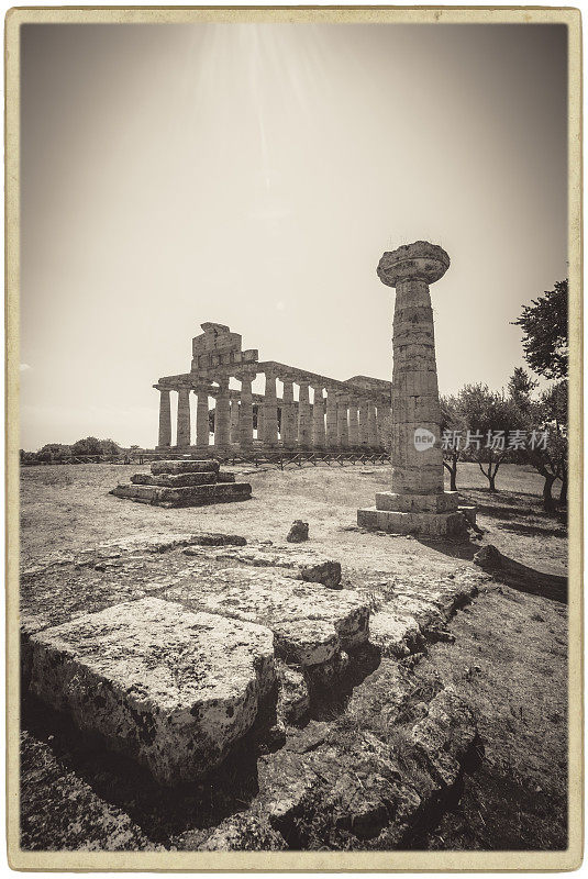 Paestum，雅典娜神庙。