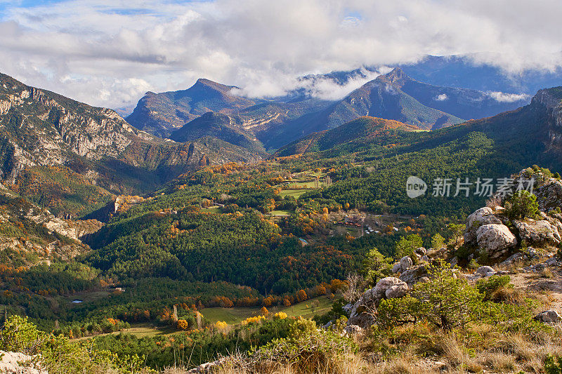 秋天的瓦尔塞布雷山