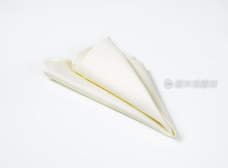 白色折叠亚麻布餐巾