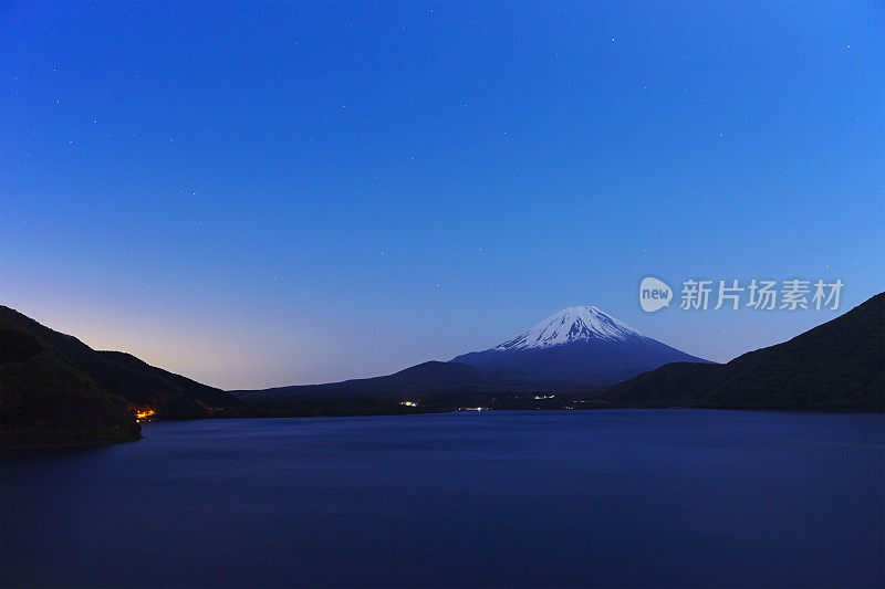 富士山的夜景