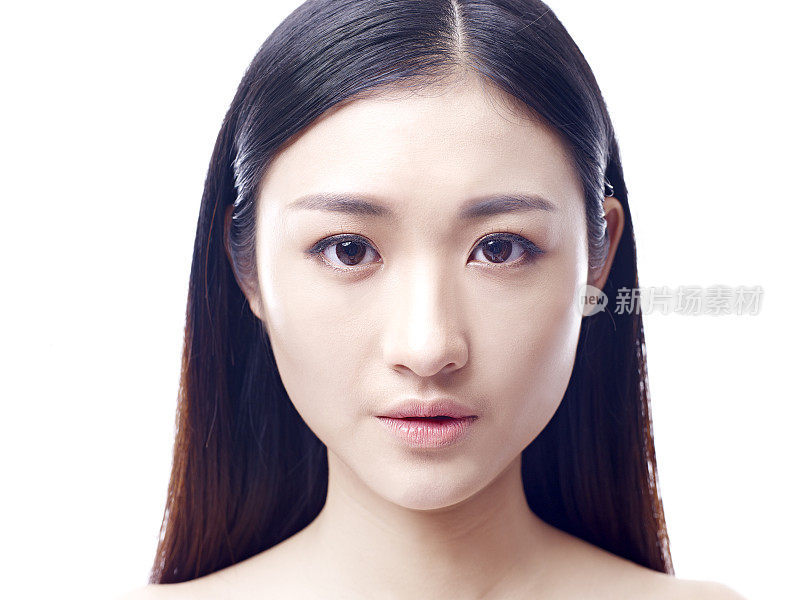 年轻亚洲女人的脸