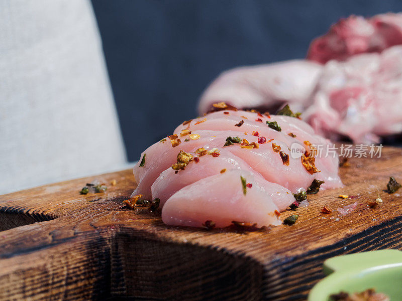 生鸡肉烹饪