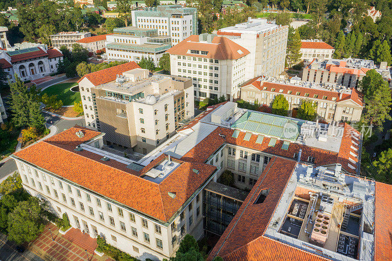 加州大学伯克利分校建筑鸟瞰图