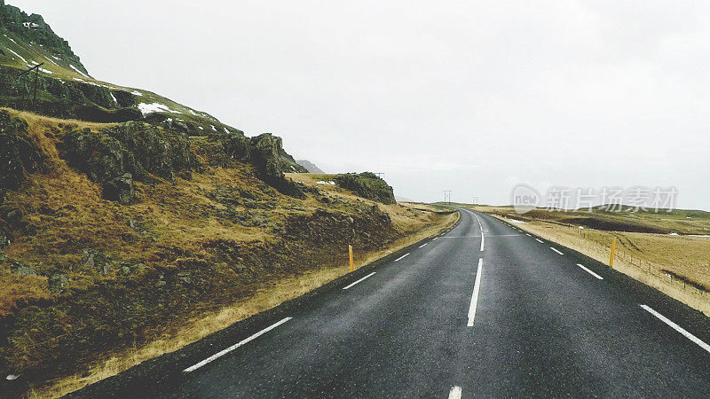 空无一人的道路