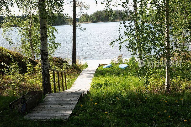芬兰的宁静湖