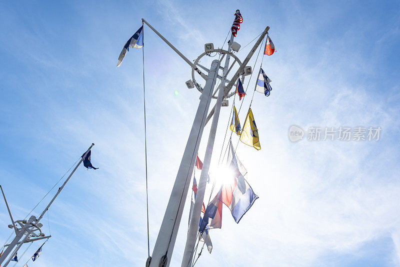 美国华盛顿特区美国海军纪念广场上的旗帜