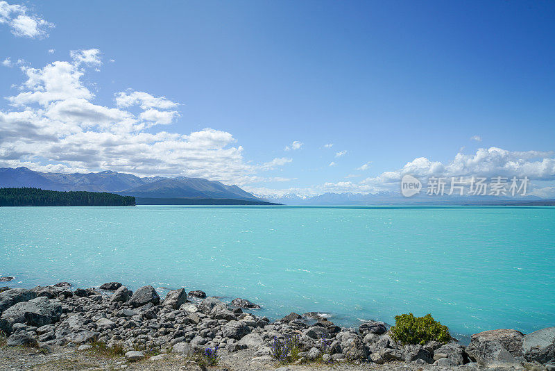 普卡基湖观景台，普卡基湖和库克山在南岛，新西兰