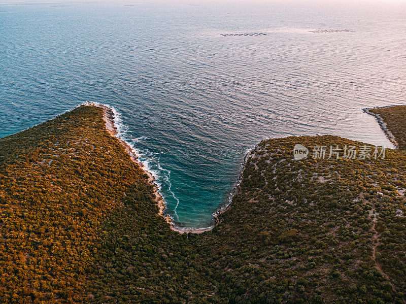 鸟瞰博德鲁姆湾