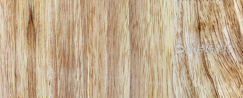 木材或胶合板为纹理背景，浅棕色的桌子具有自然的颜色，纹理和图案