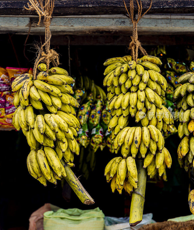 斯里兰卡市场水果摊上的香蕉