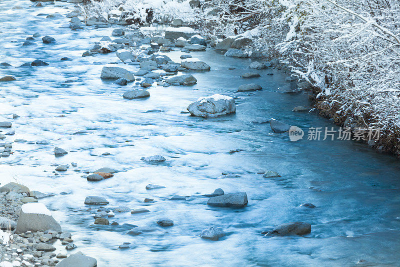 山河和雪树