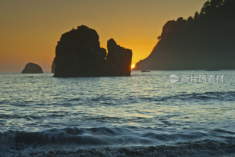 特立尼达拉岛湾日落