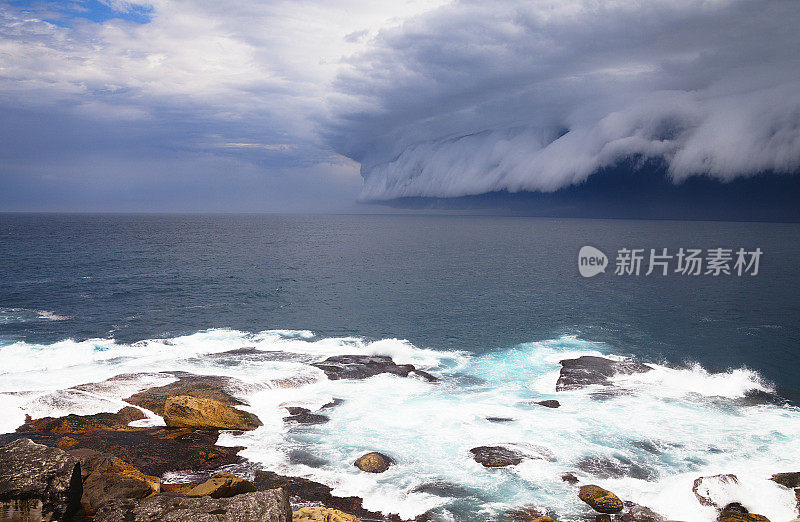 澳大利亚悉尼海面上的暴风云