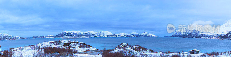 峡湾全景