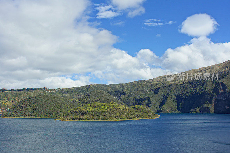 Cuicocha火山口湖