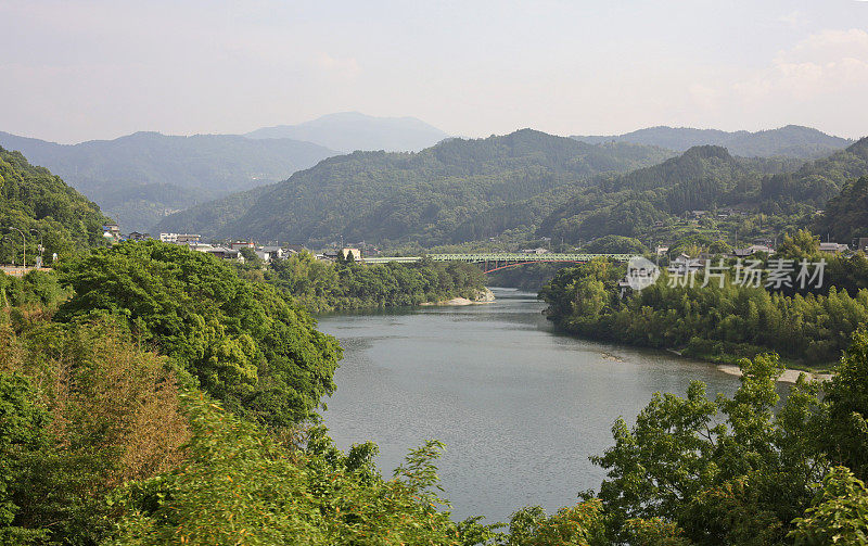 日本四国德岛县三吉吉野河的春天