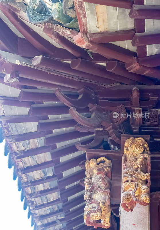 传统的中国建筑屋檐设计