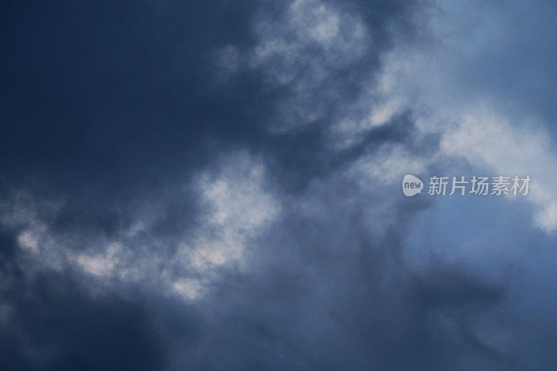 阴天暗，准备下大雨