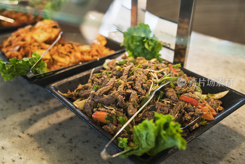 餐厅提供自助早餐