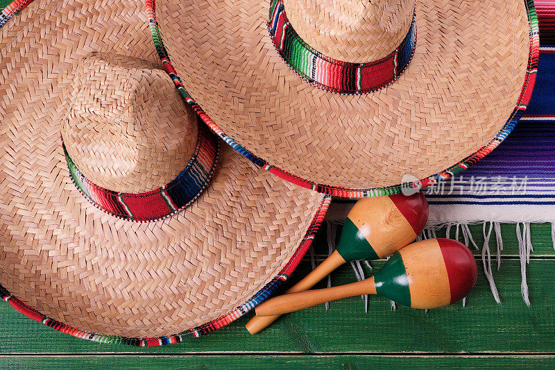 墨西哥节日嘉年华宽帽沙球特写俯视图