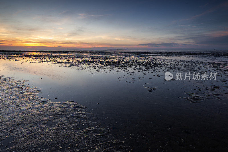 瓦登海的日落