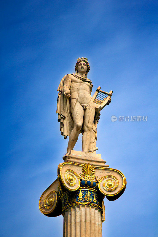 雅典学院的阿波罗雕像