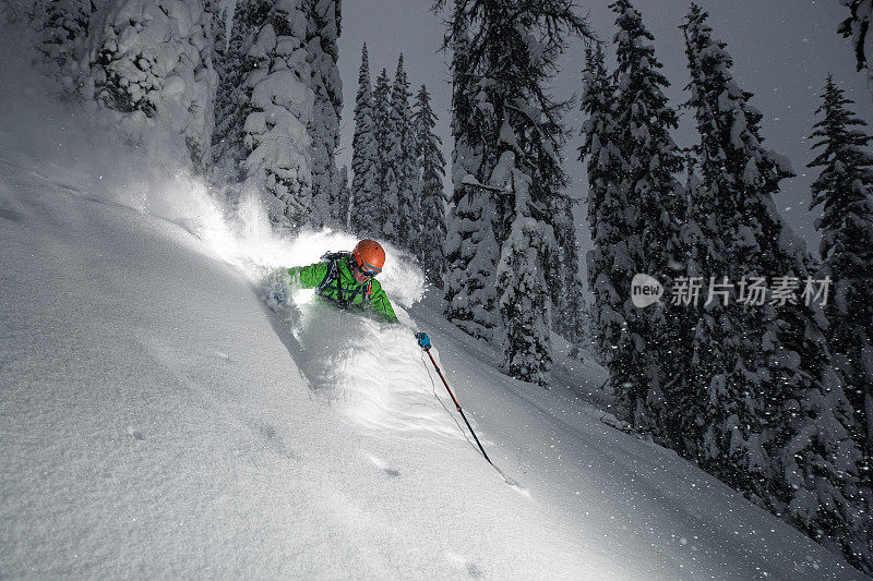 粉滑雪