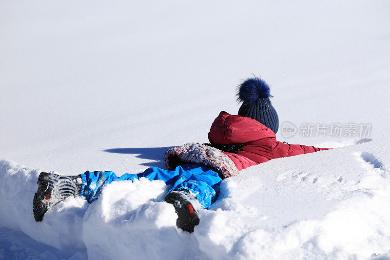 在雪地里的游戏非常有趣