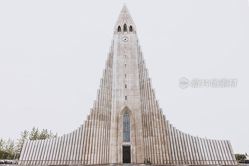标志性的Hallgrímskirkja教堂Reykjavík冰岛