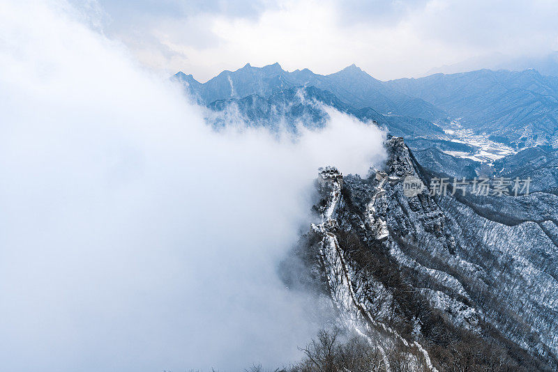 长城在下雪