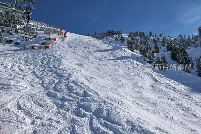奥地利阿尔卑斯山蒂罗尔山脉Zillertal山谷的Harakiri滑雪场。