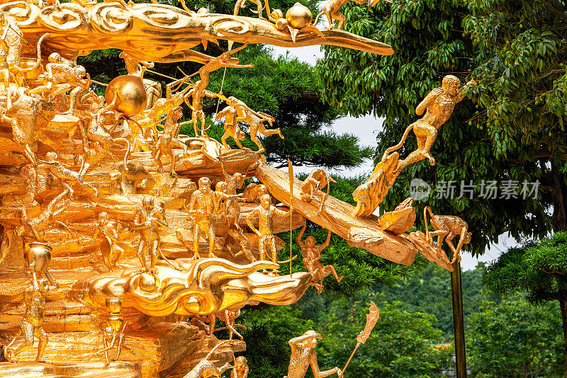 中国广州宝摩花园的纯金雕塑花果山美猴王