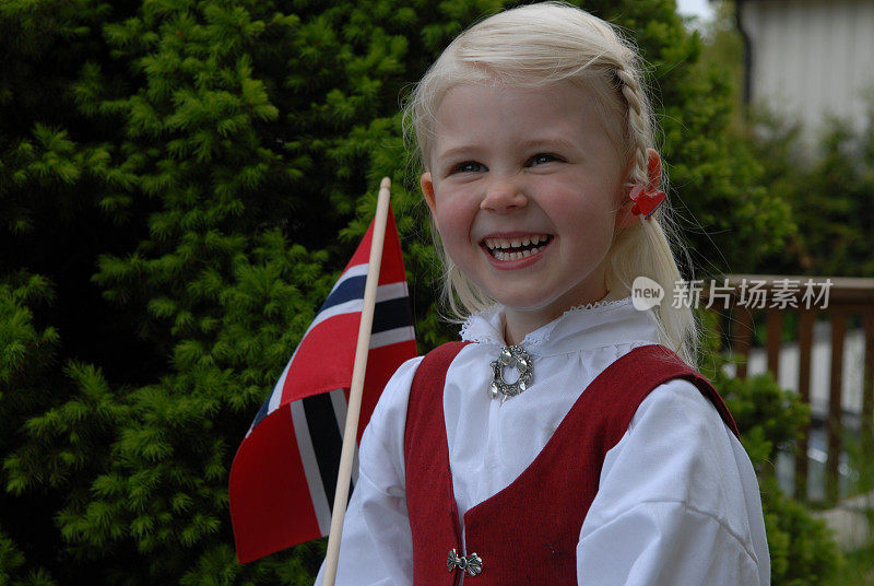 挪威宪法日的小女孩