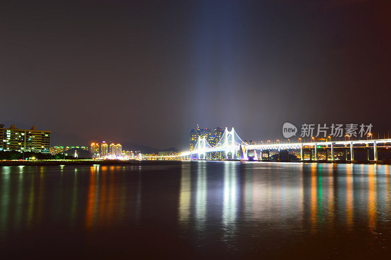 在釜山，光安也叫钻石桥的夜晚