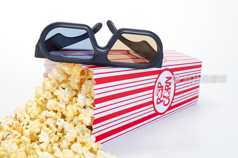 3D电影眼镜和爆米花