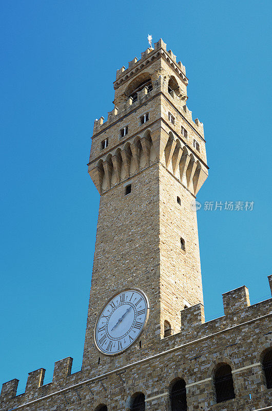 佛罗伦萨韦基奥宫的塔上有钟