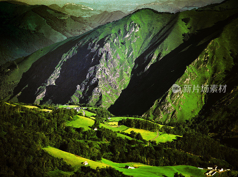 庇里牛斯山