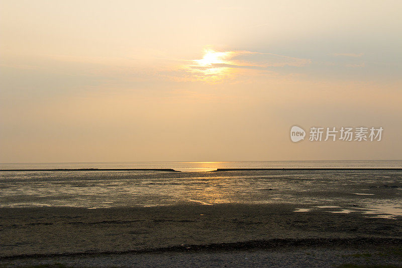 瓦登海的日落