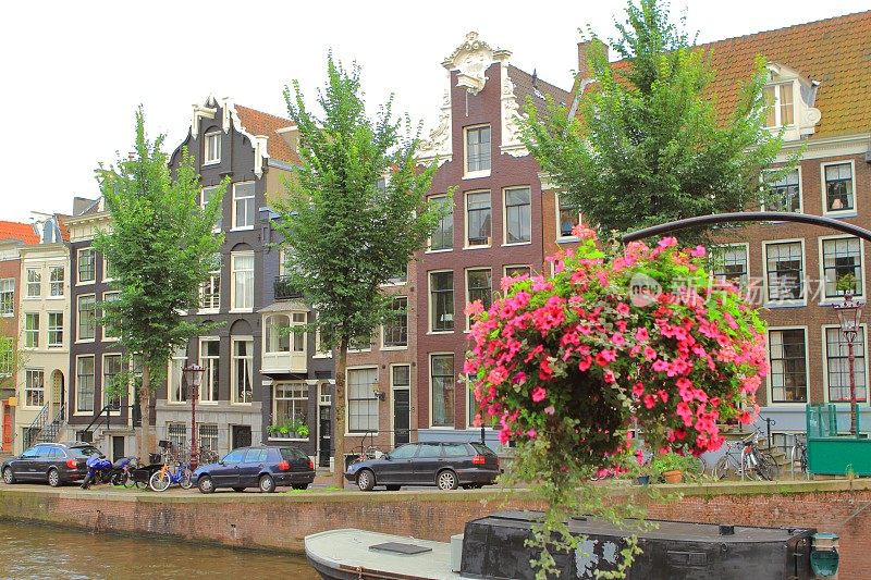 阿姆斯特丹运河街和房屋