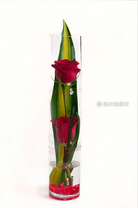 现代红玫瑰圣诞或情人节插花