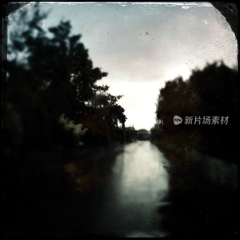 下雨的路上