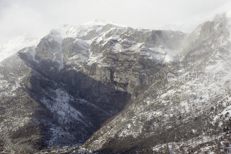 衡量山