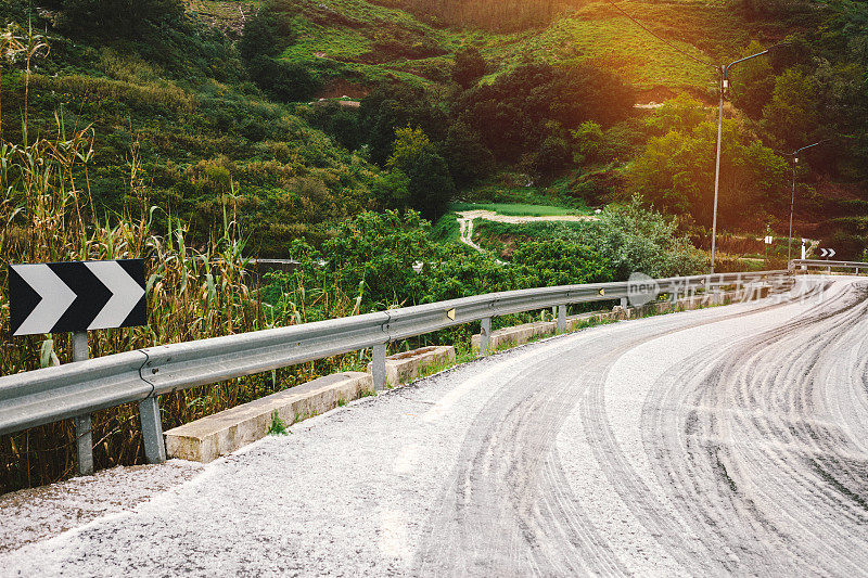 西班牙大加那利岛，冰雹后的道路