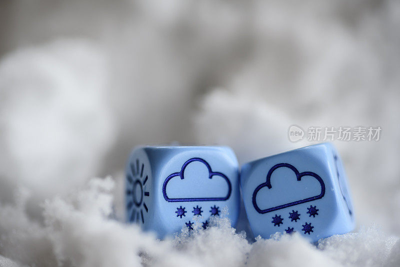 冬天的天气，骰子与云和雪躺在sn