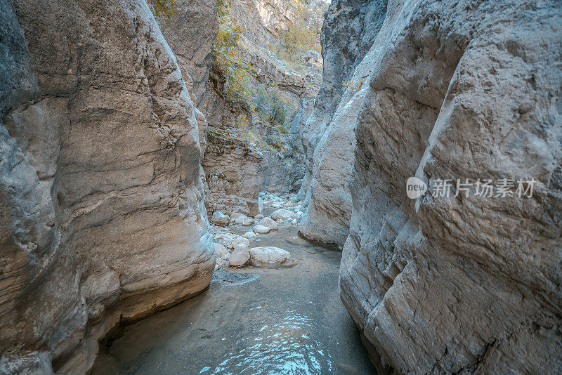 瀑布山峡谷，伊斯帕塔峡谷，亚卡峡谷