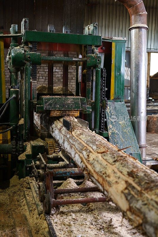 锯木厂木材加工图像