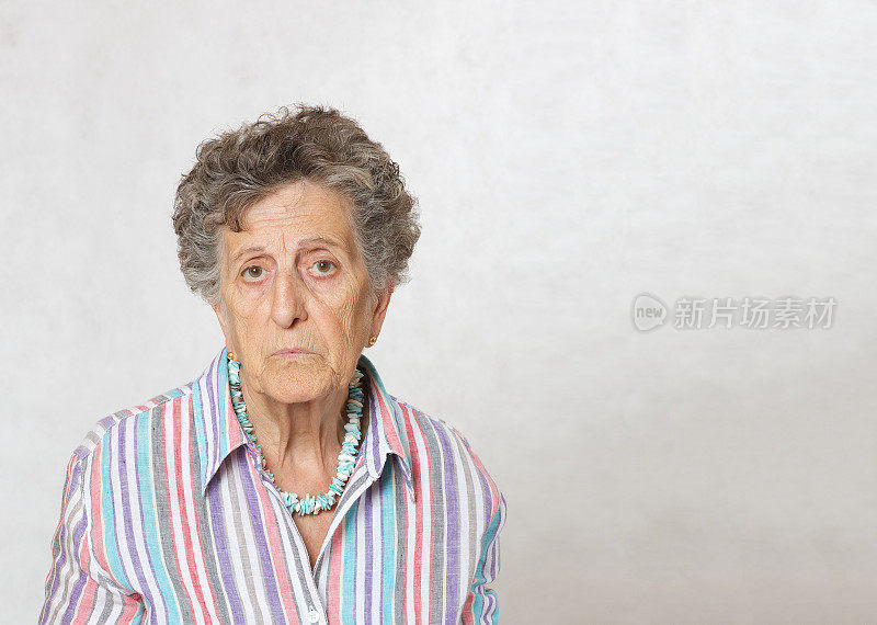 70到80岁的老太太不满意。