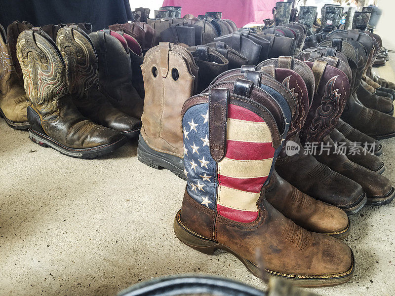 德克萨斯商店出售的牛仔靴。